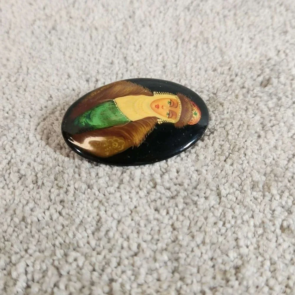 Russian Lacquer Brooch Black Hand Painted Portrait Women